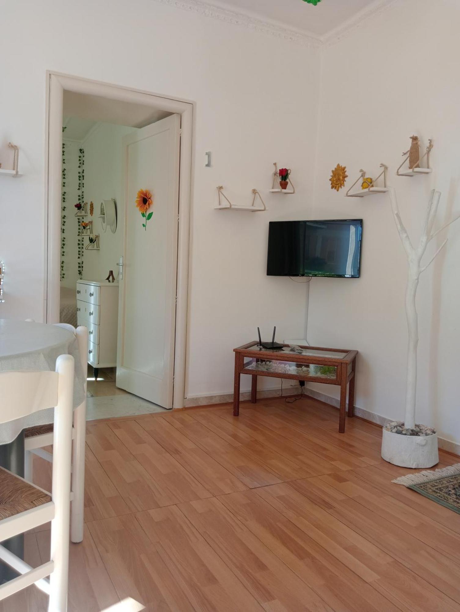 Casa Vacanze I Tre Girasoli "Green House" 卡尔塔吉罗 外观 照片